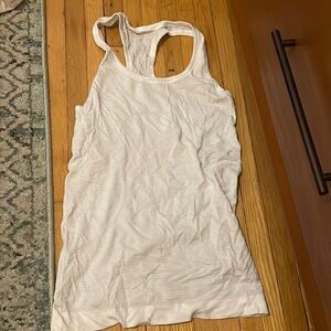 Lululemon tank